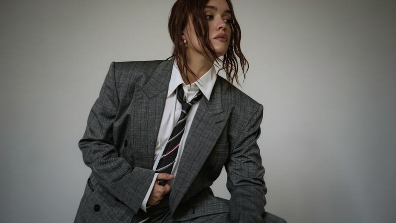 Watch the throne … Olivia Cooke.