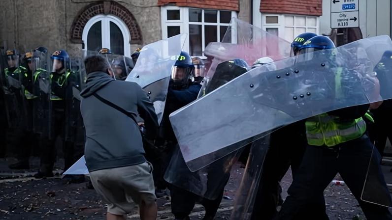 Clashes between police and protesters after the conviction of Henry Nowak’s murderer, Southampton, 2 June 2026.