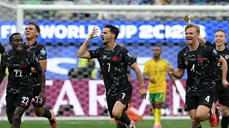 Canadá avança às oitavas com gol de Eustáquio nos acréscimos contra África Sul