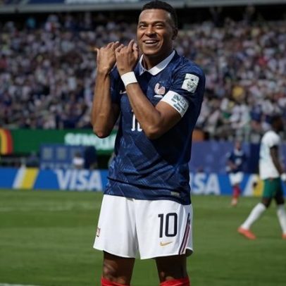 Mbappé salva França na estreia da Copa do Mundo após começo ruim