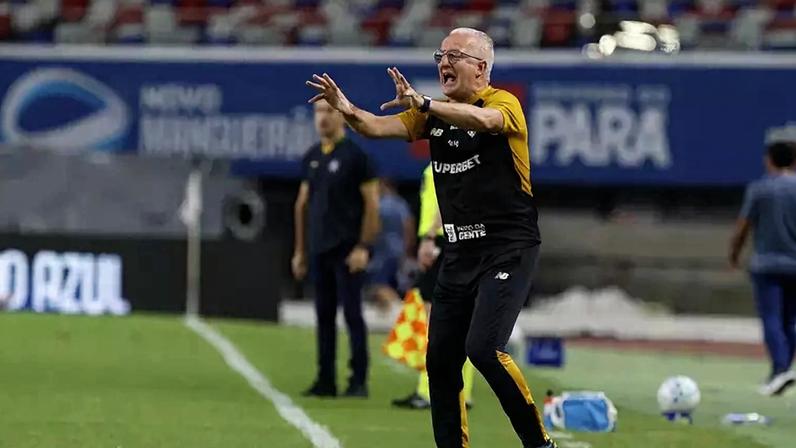 Dorival Júnior analisa derrota do São Paulo e projeta pausa para a Copa.