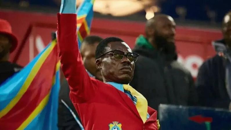 Michel Mboladinga é torcedor símbolo da seleção da República Democrática do Congo.