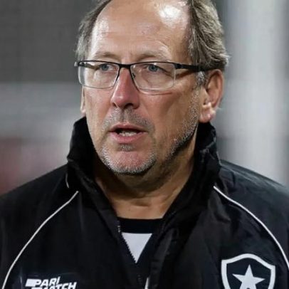 Justiça extingue ação de Textor sobre posse de ações da SAF do Botafogo