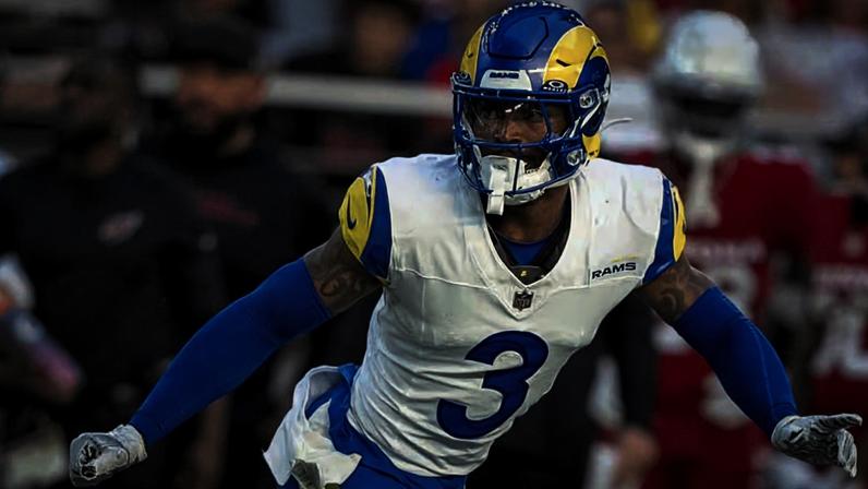 Kam Curl é safety do Los Angeles Rams, da NFL