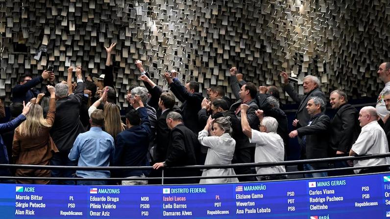 Plenário do Senado durante sessão que votou o refinanciamento da dívida de produtores rurais