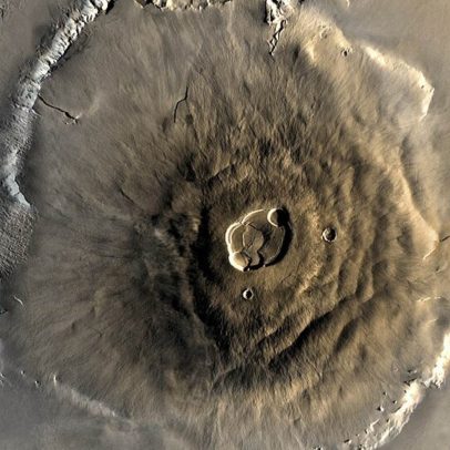 Vulcão colossal de Marte pode ter sido ativo por bilhões de anos