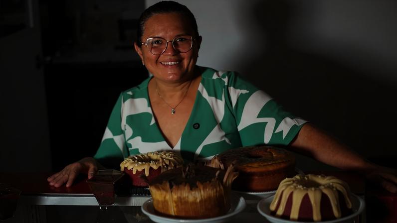 Lauricea Rodrigues da Silva é confeiteira beneficiária do Acredita no Primeiro Passo.