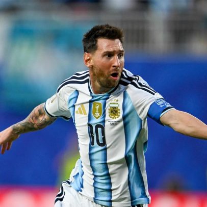 Técnico argelino comenta lance em que Messi poderia ter sido expulso