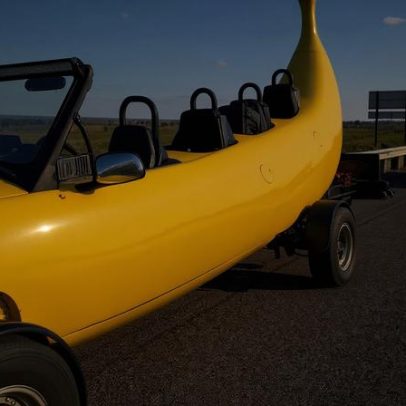Carro em forma de banana coleciona ações policiais; leis se aplicam a frutas
