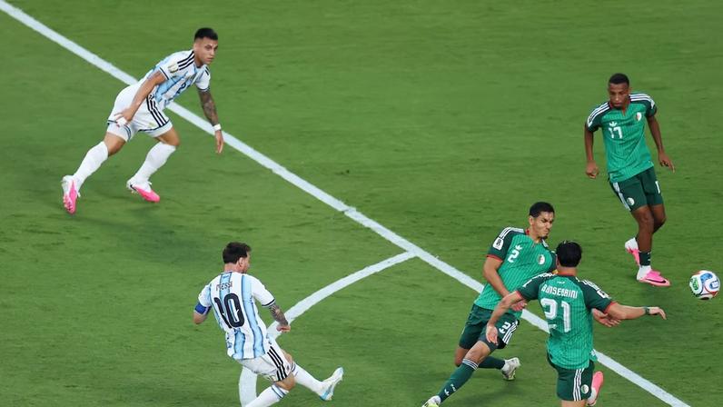 Copa do Mundo: A FIFA busca gerar US$ 13 bilhões durante o atual ciclo de quatro anos do torneio.