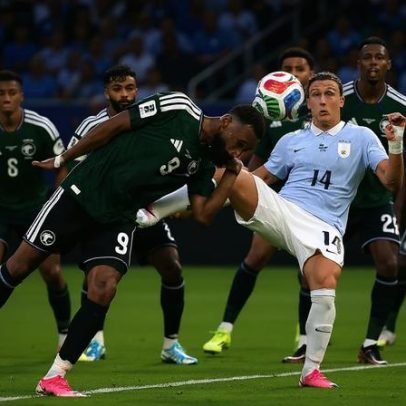 Uruguai reage, pressiona, mas fica no empate com a Arábia Saudita