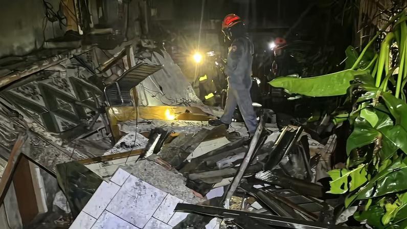 Desabamento de sobrado no Cangaíba, Zona Leste de São Paulo, deixa um morto e dois feridos. — Foto: Reprodução