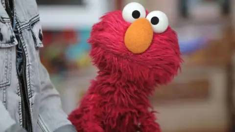 Elmo em apuros com nova-iorquinos por questões nas finais do Knicks
