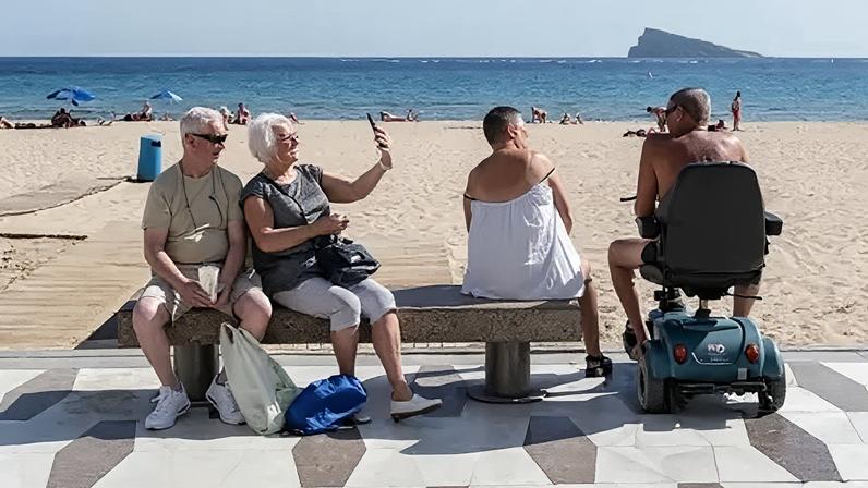 Turistas evitam Oriente Médio e impulsionam recordes de visitantes na Espanha