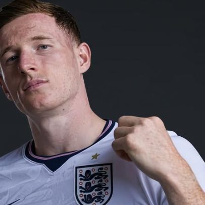Elliot Anderson em ascensão como rosto da Inglaterra em meio a rumores com City