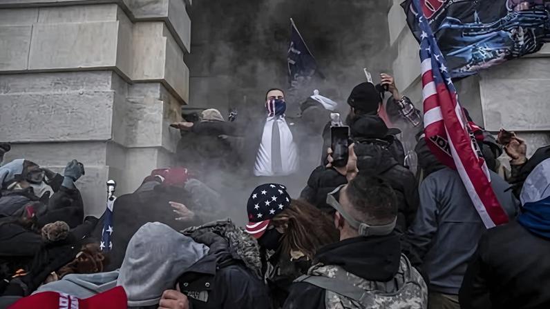 Funcionário de Trump não classifica 6 de janeiro como ataque, apenas protestos