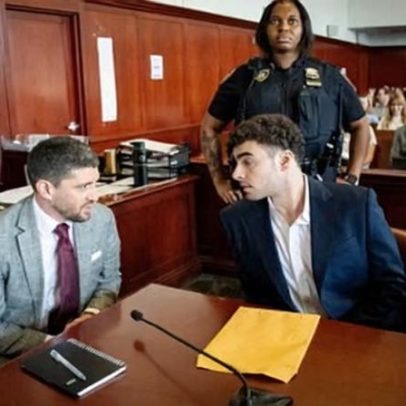 Luigi Mangione comparece à Justiça Federal por incerteza sobre caso estadual
