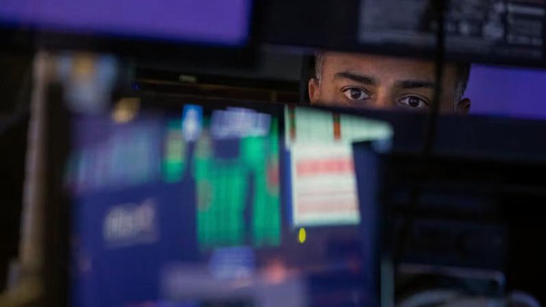 Operador na bolsa de valores de Nova York (Nyse) — Foto: Michael Nagle/Bloomberg