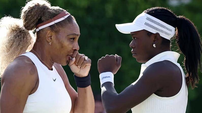 Retorno de Serena Williams termina no Queen's Club por lesão de Mboko