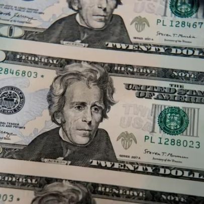 Dólar sobe forte e atinge R$5,17 após Fed conservador e ruído do Copom