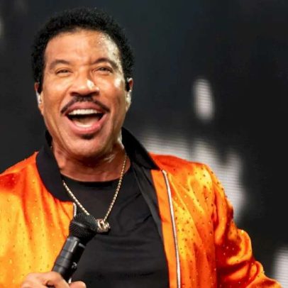 Lionel Richie toma medidas para proteger a voz contra clonagem por IA
