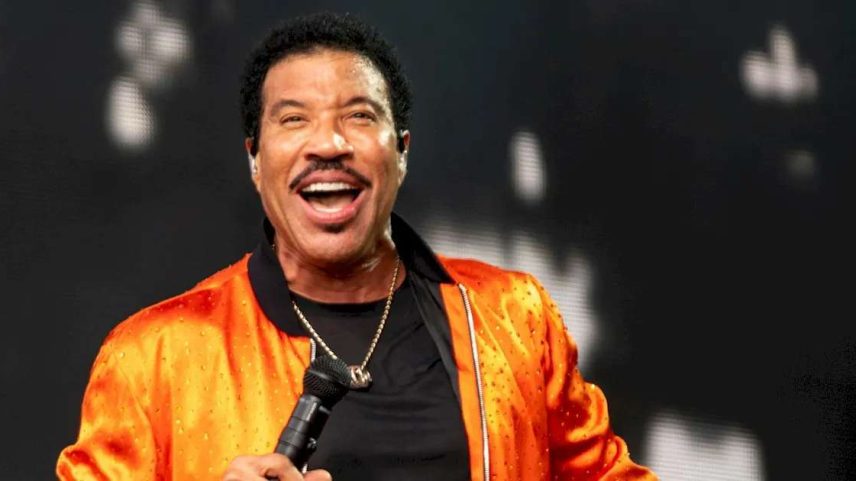 Lionel Richie toma providências para proteger sua voz contra clonagem por IA