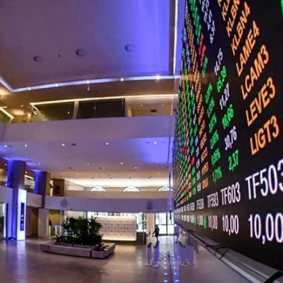 Ibovespa fecha em queda com Fed duro, dólar a R$5,17 e juros reais em recorde