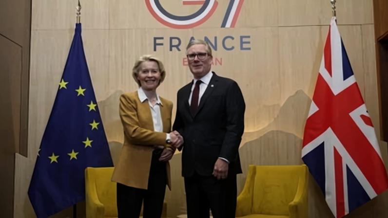 Keir Starmer meets with the European Commission president, Ursula von der Leyen, at the G7 summit on Tuesday.