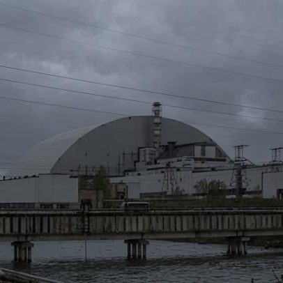 Drone russo atinge edifício que armazenava combustível nuclear perto de Chornobyl