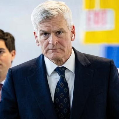 Bill Cassidy acusa Trump de tratar o Congresso como mera extensão