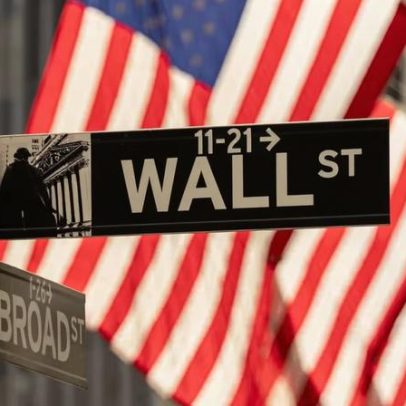 Bolsas de NY fecham sem direção; techs em foco e risco no Oriente Médio