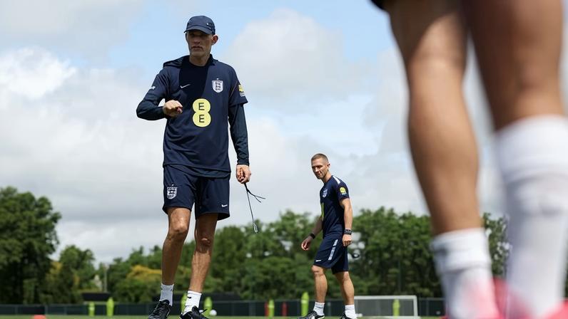 Tuchel pede que Inglaterra melhore defesa após alerta frente Gana
