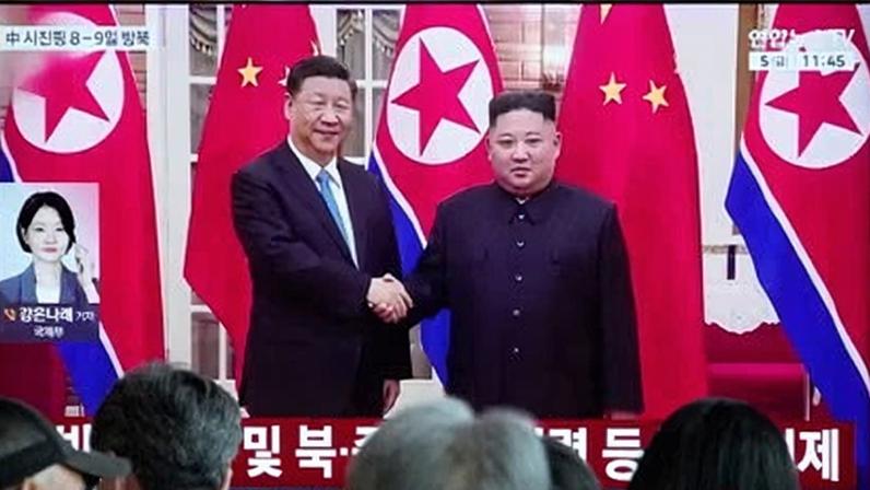 Xi Jinping encontra Kim Jong-un; China busca reaproximar relações