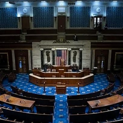 Câmara dos EUA aprova lei que limita ação militar no Irã, em revés para Trump