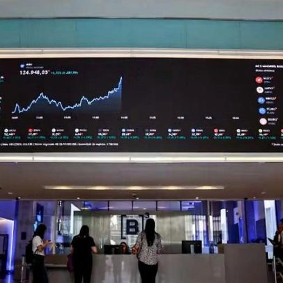 Estrangeiros retiram R$ 1 bilhão em ações na B3 em 23 de junho