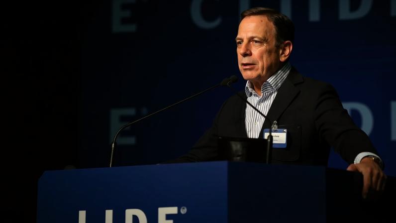 Diante das recentes movimentações políticas em Washington, o ex
