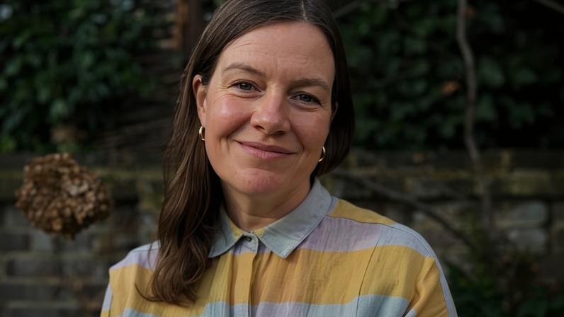 Natural Disaster de Lisa Owens: o último dia de licença-maternidade em tom cômico