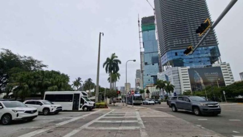 Poderia ser a Lagoa de Marapendi. Mas é Miami –