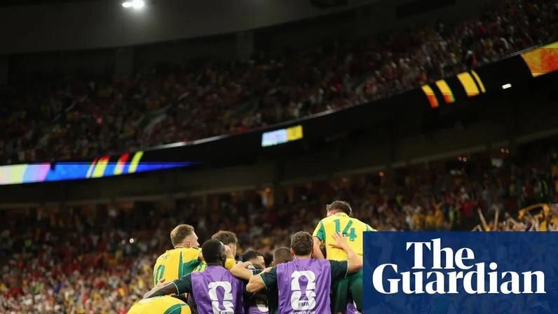 Herói dos Socceroos Patrick Beach celebra vitória na Copa do Mundo