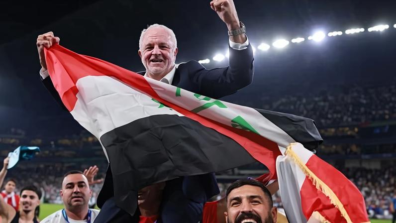 Técnico do Iraque, Graham Arnold, diz ser capaz de surpreender o mundo