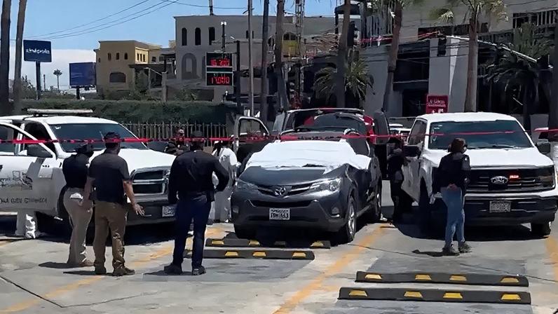 Policiais encontram cadáver dentro de um carro no México –