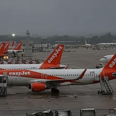 Centenas de voos em Heathrow e Gatwick atrasados por tempestades
