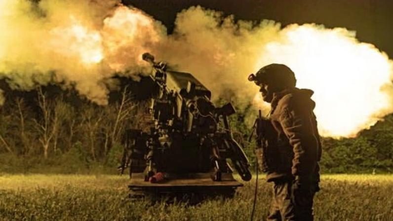 Ukrainian soldiers let off artillery towards Russian positions in Donetsk oblast. Moscow’s troops can’t advance so it has resorted to bombarding cities from the air, analysts say.