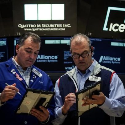 Bolsas de NY sobem; Dow Jones atinge novo recorde com acordo preliminar EUA-Irã