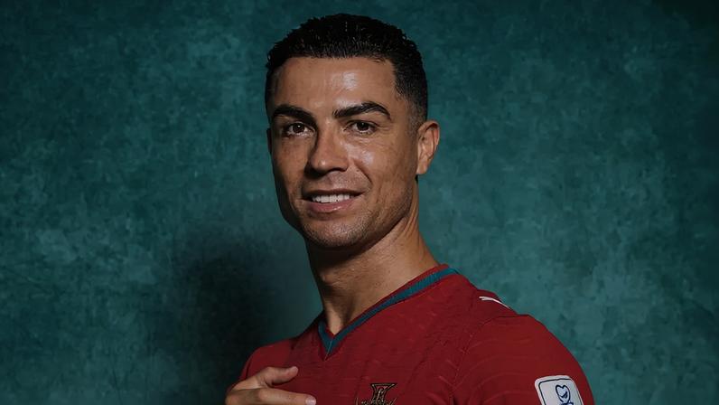 Cristiano Ronaldo, aos 41 anos e com quase 1000 gols na carreira: 'Depois dos 33, o corpo vai continuar a respeitar quando você precisar dele, mas a batalha mais dura é mental'.