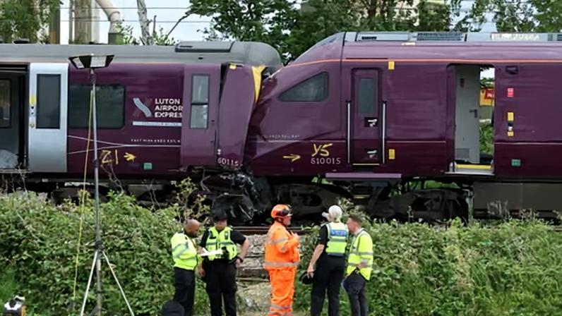 Acidente de trem em Bedford ocorreu após trem passar sinal vermelho, afirmam investigadores