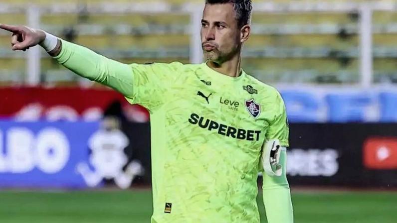Fábio é titular do Fluminense –
