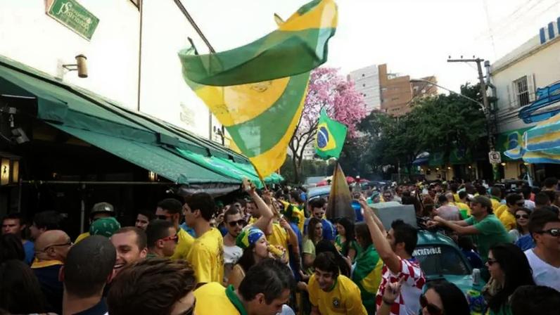 Durante a Copa de 2022, usuários relataram aumentos expressivos no valor das viagens. - FOTO DANIEL TEIXEIRA/ESTADAO