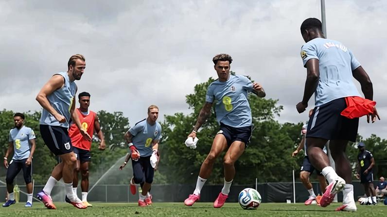 Futebol de Tuchel, britpop ousado, agrada Inglaterra antes de Gana