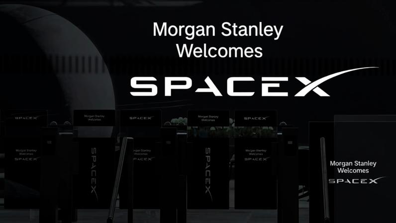 Cartazes da SpaceX na sede do Morgan Stanley na Times Square, em Nova York